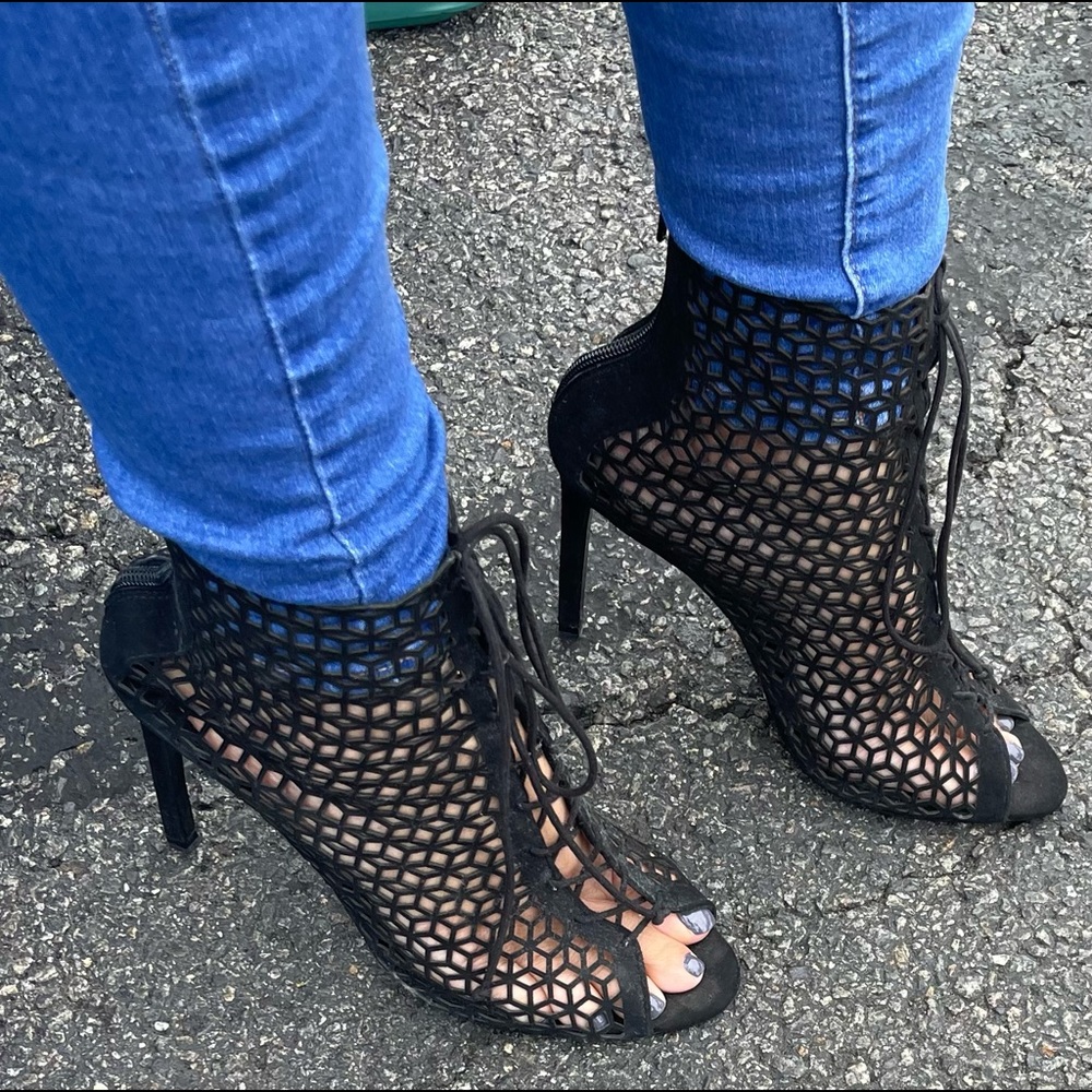 Zara Open Toe Heels In Blk Mesh Suede Size 41 - image 4